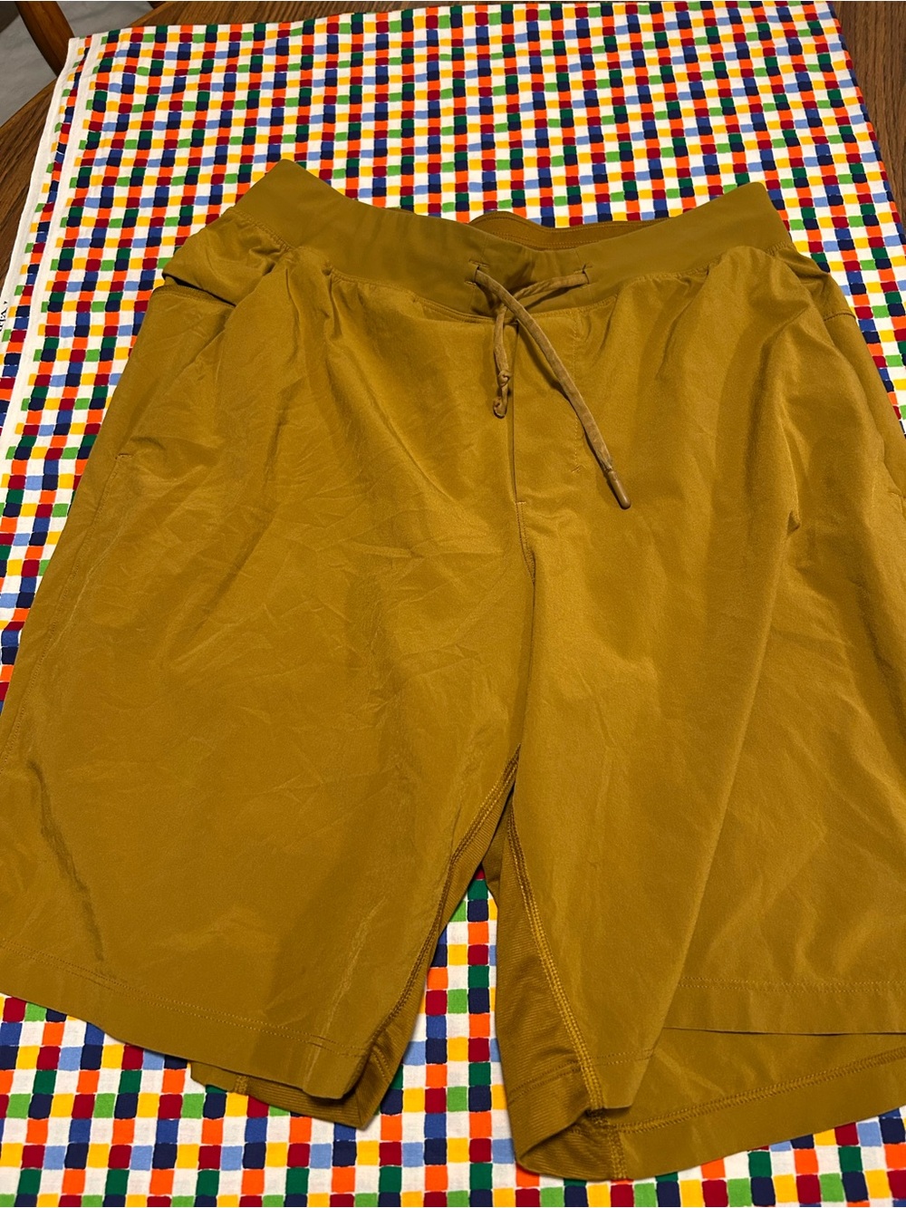 Men's lululemon Drawstring Athletic Shorts - Mustard Brown m